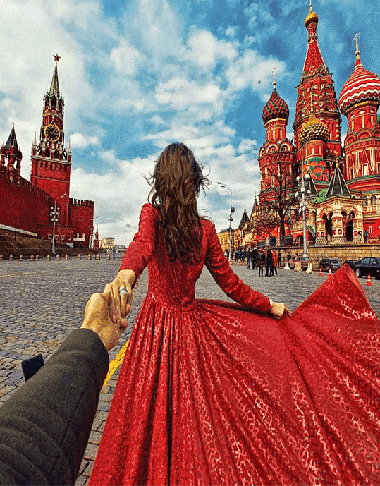 Paint by Numbers Kit Traveling Woman Moscow - Just Paint by Number