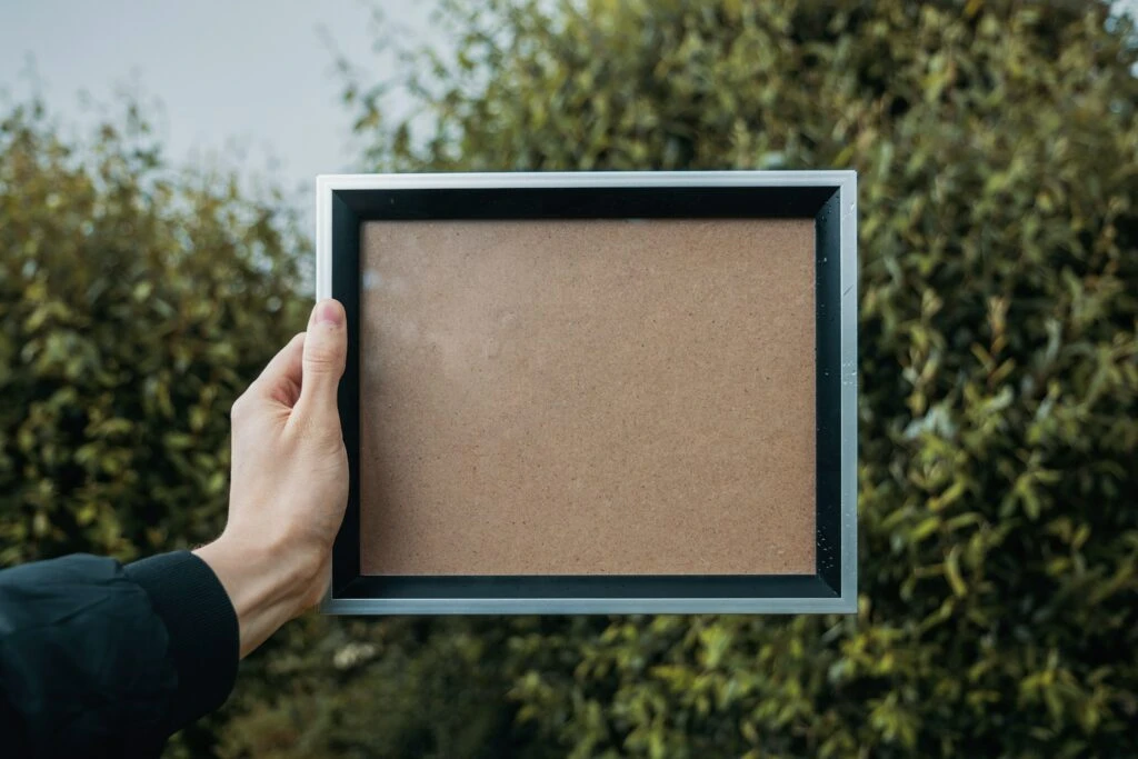 A photo of a glass frame